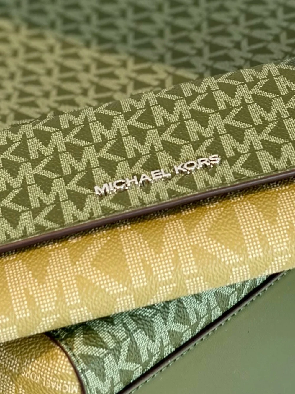 Michael Kors Jet Set Travel Signature Logo Tri-Fold Wallet